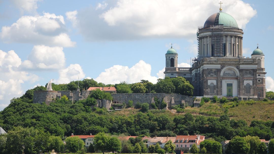 Esztergom Sétahajó